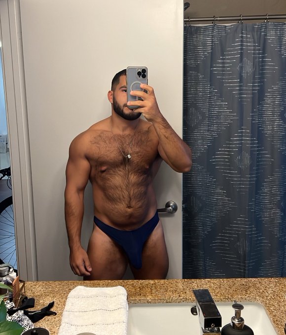 Get up and have a great Saturday 🔥 https://t.co/rPqlmutV9F