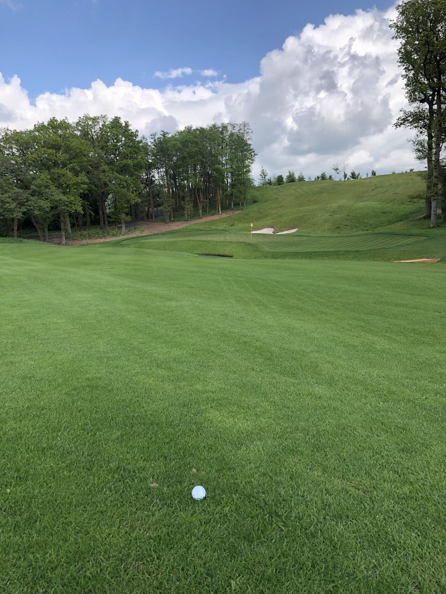 bezz_2205's tweet photo. Unbelievable day yesterday at the @JCBGolfCC
Incredible course and even better hospitality! 
Thanks @Matthew_Stride7 for a great day! https://t.co/eByc9MrfOT
