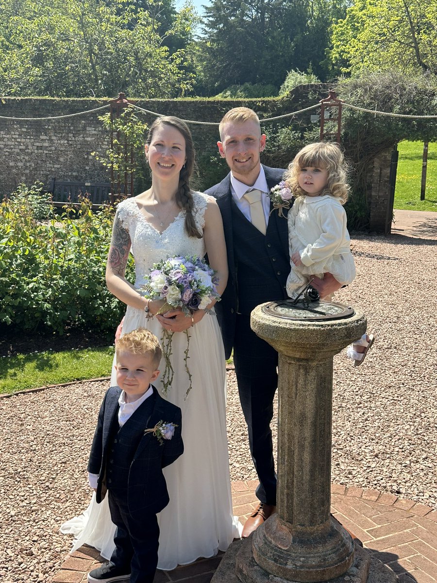 Emma Cleaver-Dowsett tweet media