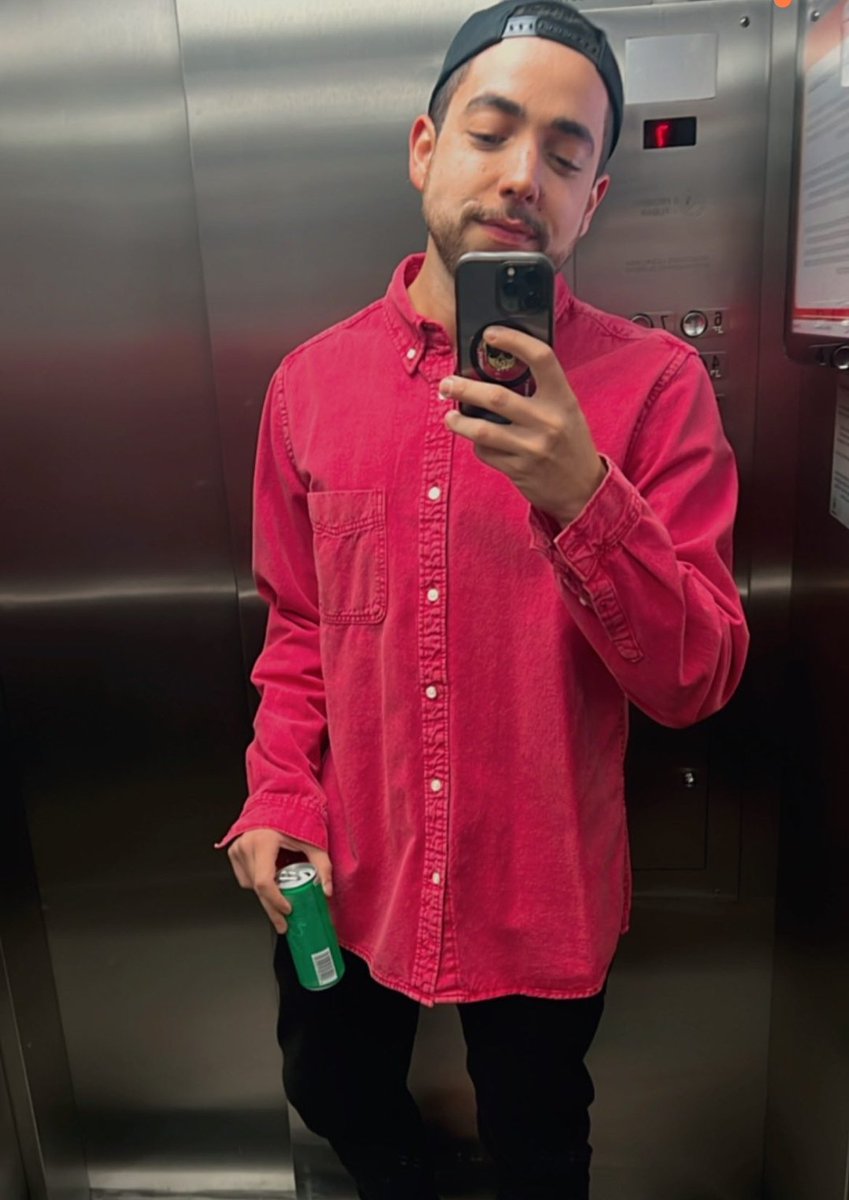 hulkinhotuitaaa's tweet photo. Pode passar o tempo que for mais eles sempre serão meus amores 🤍
#Selfissa https://t.co/wE0Y7WJfEM
