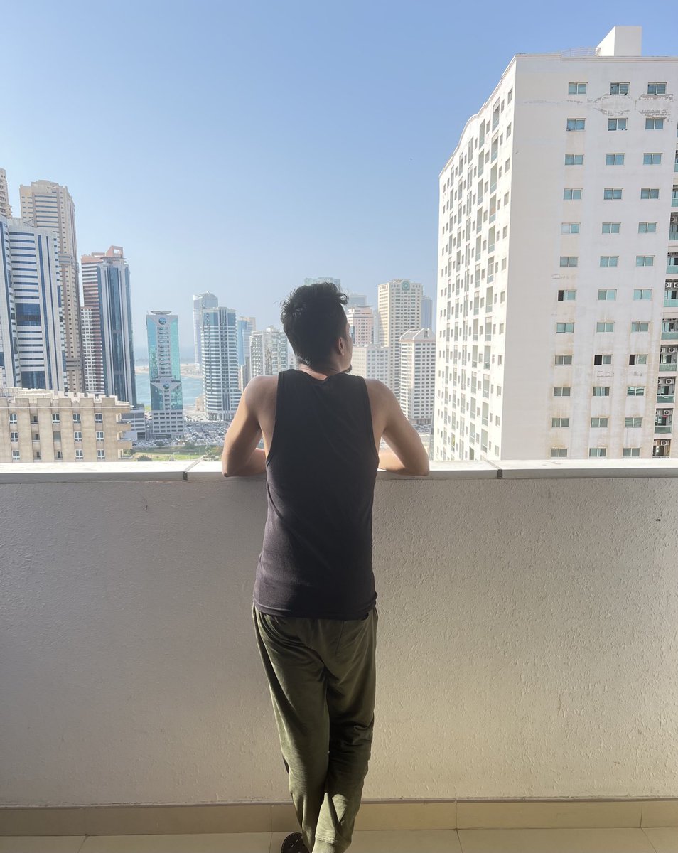 ArrunNair's tweet photo. Soaking in some Sun ☀️ 

#HappyWeekendGuys ✨ https://t.co/0uFzly72WH
