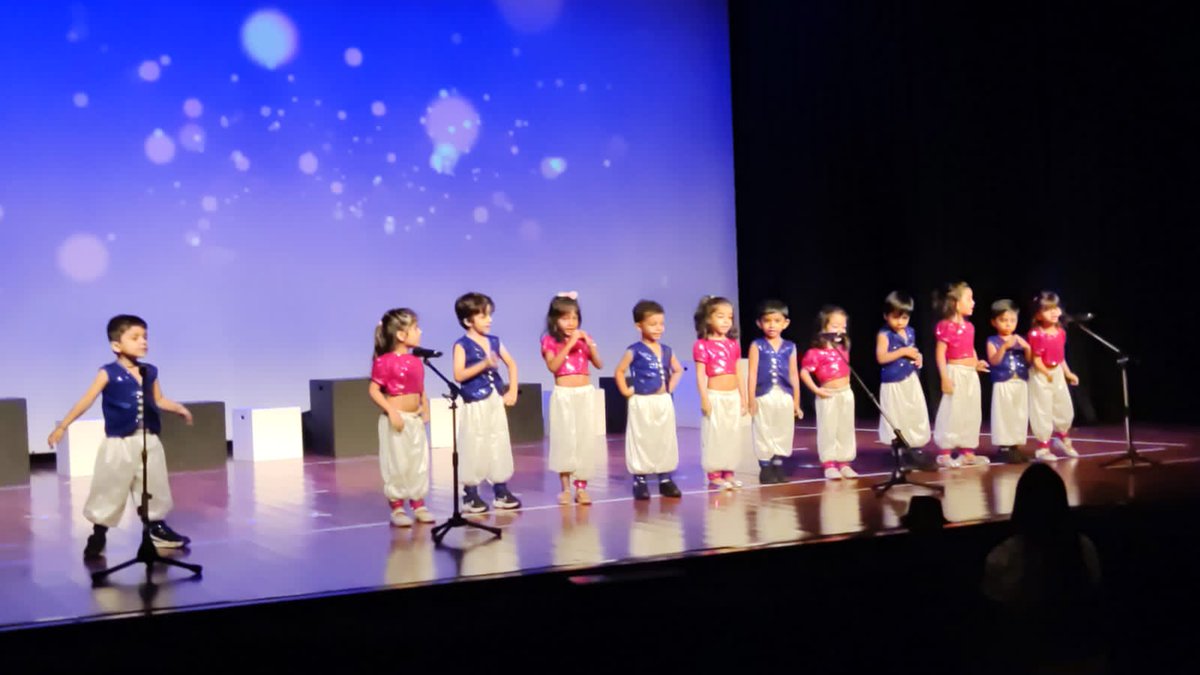 WE DID IT #NurseryTeam @oismumbai showcased their #Celebrationoflearning with confidence. A great show with singing and dancing. #proudmoment @nehaminda @virani_sana @OISLearningHub @murphypmj @chchkiwiT @jesal_umarania @PYP_Teacher @nissa9110