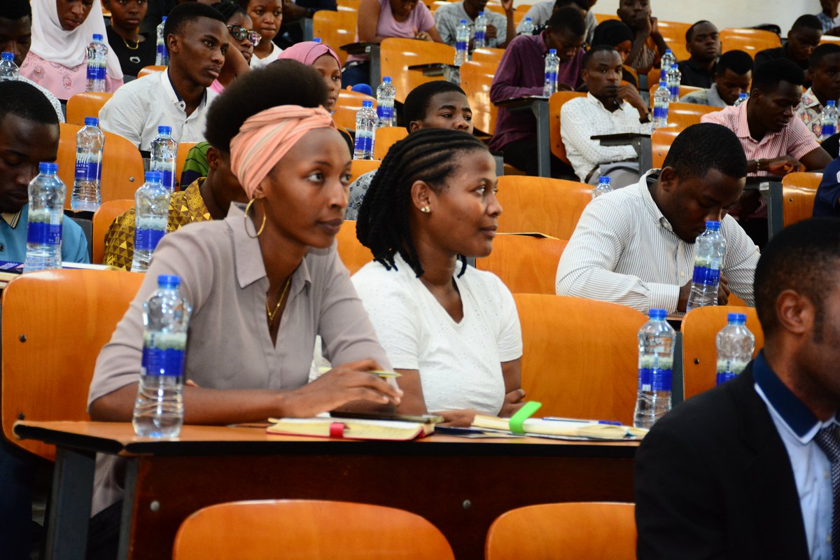 TzHealthSummit's tweet photo. Students from various health universities/colleges were introduced to #KUZAProject today; in which @FHMEngage  and THS are working to help them as future graduates to understand the world of investment and prepare to face the real world.

Apply 
https://t.co/G0x3BOHvwf https://t.co/Wt0aKNFeEt