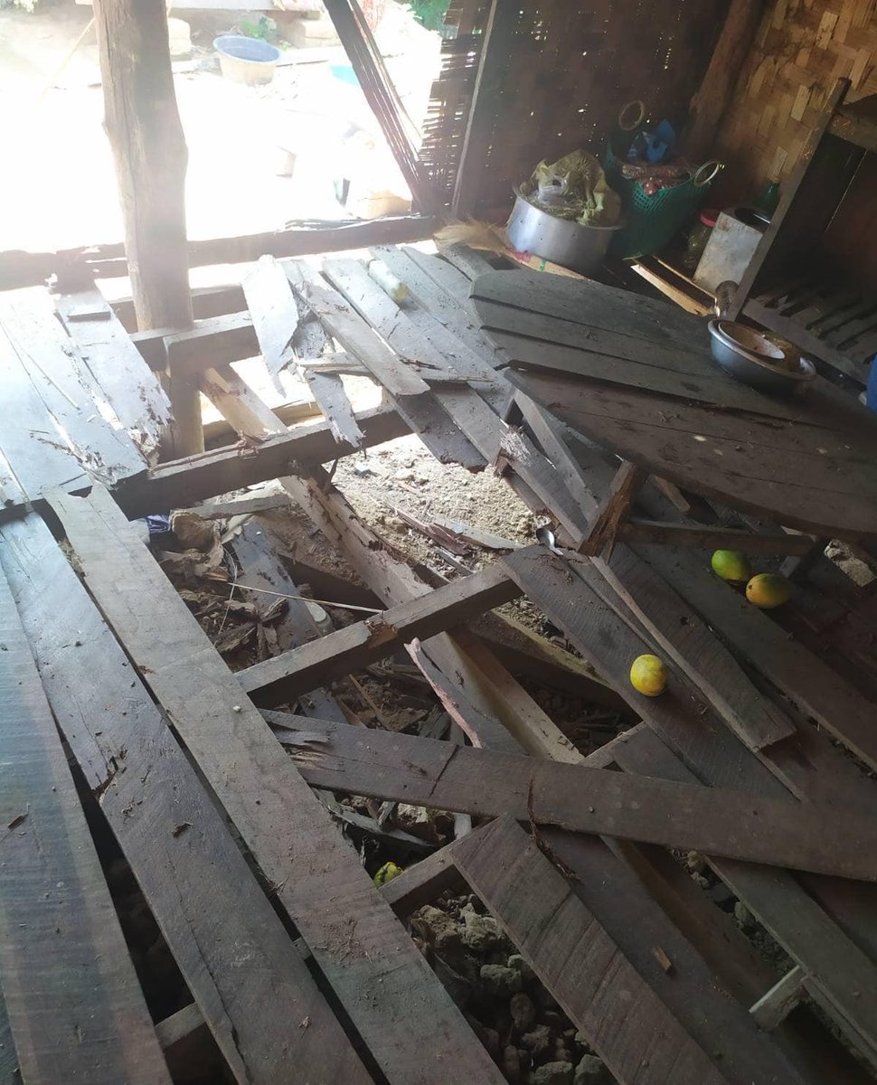 IrrawaddyNews's tweet photo. A 14-year-old boy was killed on Thursday morning by a junta artillery strike in an area of Bago Region controlled by the Karen National Union's Brigade 3, A civilian house and Buddhist monastery were also destroyed. (Photos: KNU)  #WhatsHappeningInMyanmar https://t.co/Lmn1R9XrDc