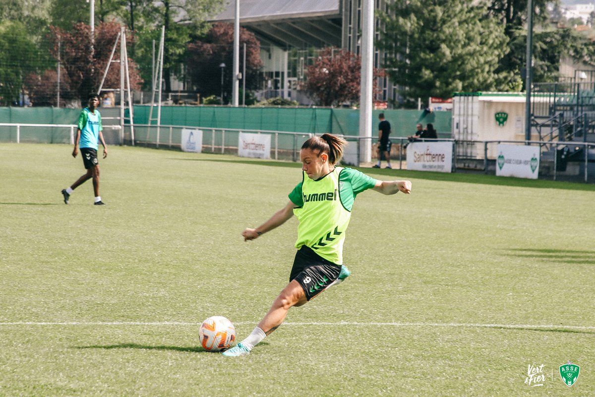 ASSEFeminines's tweet image. Notre attaquante, 𝐋𝐚𝐮𝐫𝐲 𝐉𝐞́𝐬𝐮𝐬 fête aujourd'hui ses 31 ans !     

Nous lui souhaitons un très joyeux anniversaire 🎉