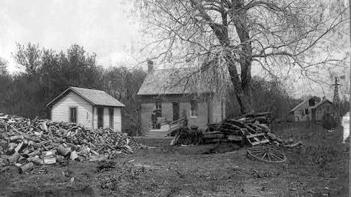 librarycongress's tweet photo. Today in History: President Lincoln signs Homestead Act, encouraging western settlement, 1862 #otd #tih https://t.co/XrOCMMKfdC https://t.co/65X9KnOCtI