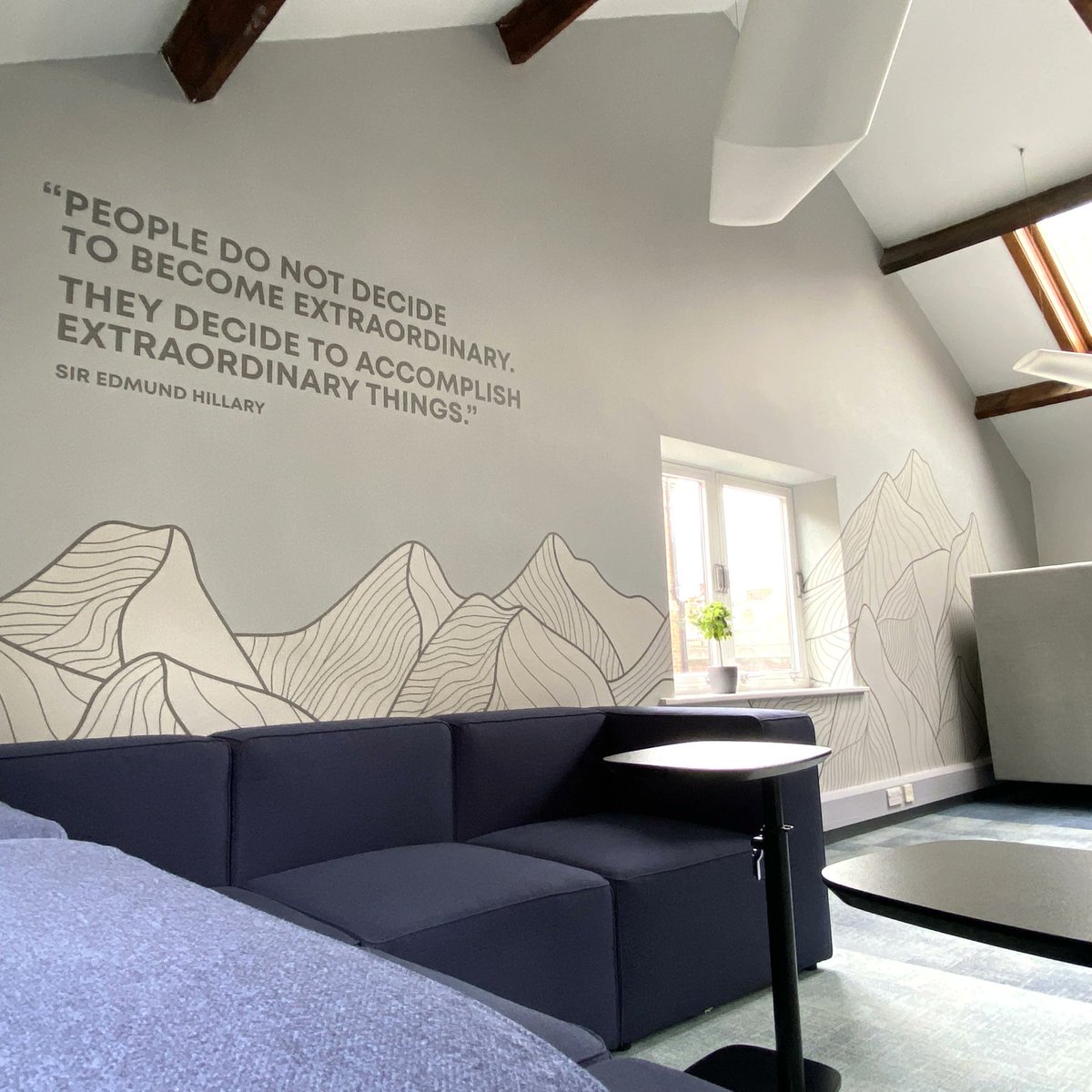 Wall Glamour® tweet media