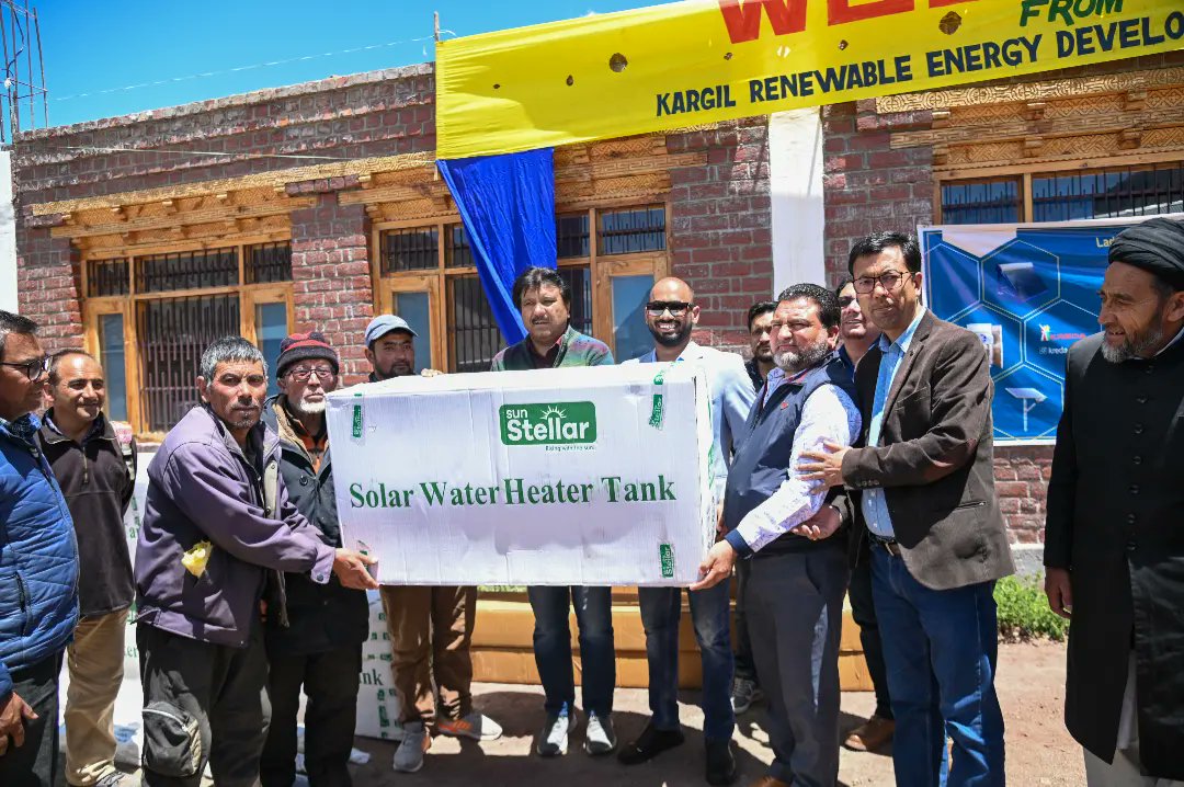 airnewskargil's tweet photo. @LAHDC_Kgl @FerozKhan_Kgl flagged off the distribution of solar water heaters &amp; other renewable energy devices at @KargilKreda Office, Kurbathang to beneficiaries, procured under Subsidy Component
@prasarbharti @ddnewsladakh @airnewsalerts @DDNewslive @Ravinder_Dangi1 @mnreindia https://t.co/rAe4ePM65y