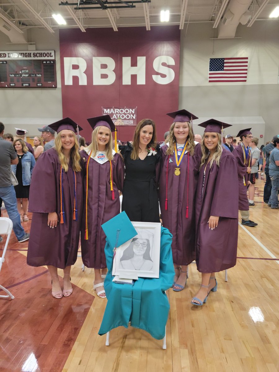Congrats to these seniors. They’re beautiful inside and out. 👩🏼‍🎓Class of 2023 we will miss you! 🏐🩵🦋 #redbud132