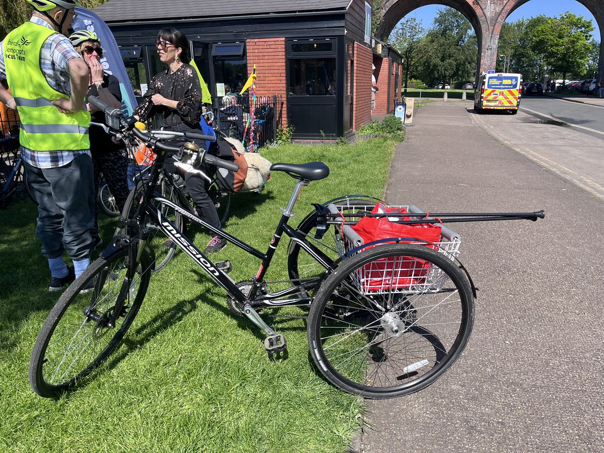 @BeckJBaker <a href="/robjc/">Rob C</a> <a href="/mass_woo/">Worcester Critical Mass</a> <a href="/BikeWorcester/">Bike Worcester</a> <a href="/BikeIsBestHQ/">Bike Is Best</a> And a warm welcome to Jim and his trike. 🙂👍🏼❤️🚲