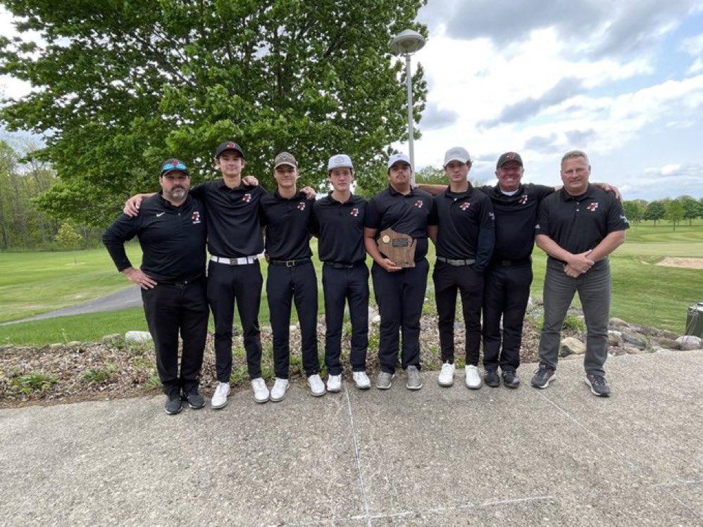 FVA Varsity Conference Tournament 

Team Score 317-1st Place

Cole Thorin-78
Wyatt Pfeiffer-79
Will Mauthe-80
Jackson Blaine-80
Blake Spies-86

FVA Co-Conference Champions