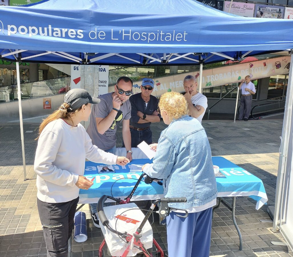Esta tarde os esperamos en la Rambla Just Oliveres! 
⏰De 17 a 20h
Ven a recoger ya TU VOTO al PP📨