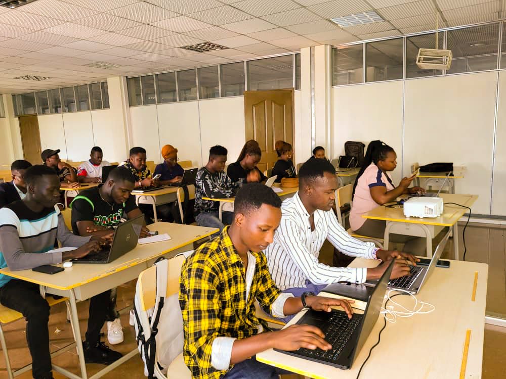 rwanda_law's tweet photo. Today, Inline with our on going "Law Students Capacity Building Initiative", another round of IECMS training was Conducted at #ULK_Law_School , @ULK_info by  the Team from @rwanda_law , in collaboration with @LawUlk .

#LawRwanda
#YouthinLaw
#CapacityBuilding https://t.co/eOcFFf2JyH