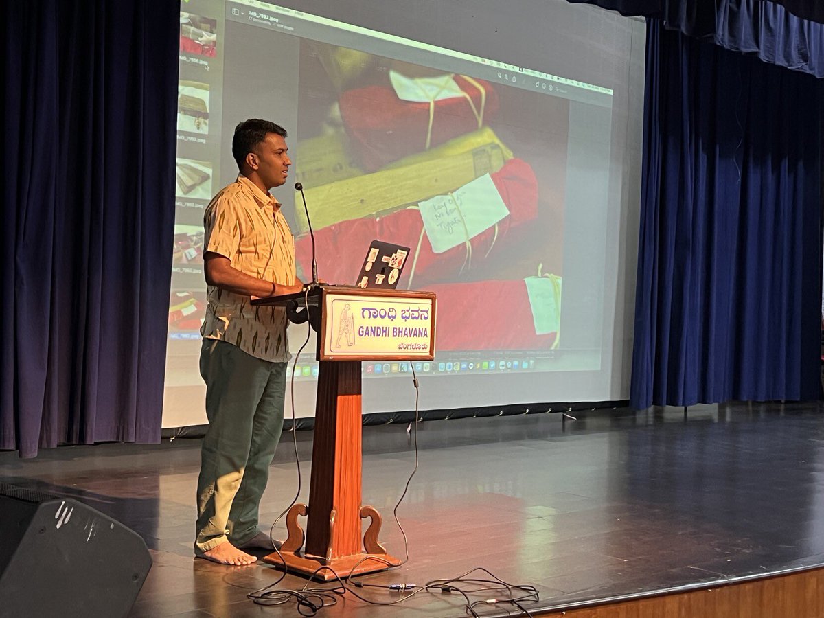 omshivaprakash's tweet photo. @Saileshpat @_gandhibhavan @VishuKumarNR @internetarchive There I’m with #ServantsOfKnowledge collection and gigs https://t.co/FjPbdJhF44