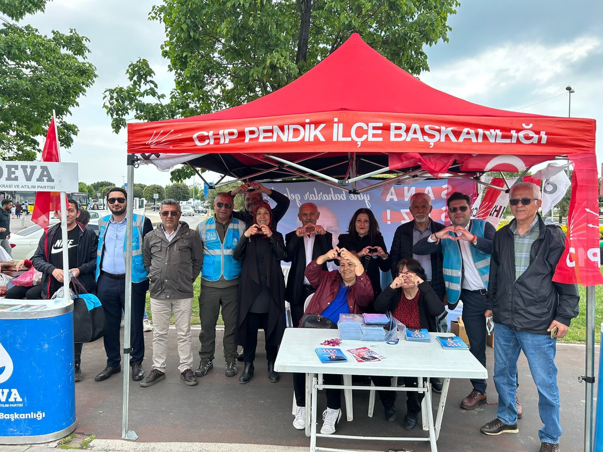 gencdevapendik's tweet photo. Deva Pendik olarak 28 Mayıs seçimlerine kadar çalışmaya devam ediyor, demokrasi için mücadeleyi elden bırakmıyoruz.🇹🇷🇹🇷💯

#Secim2023 #SecimHepimizin 

@alibabacan @erginsadullah @avidrissahin @elifesendeva @hasankaraltr @drerhanerol @ersindemir00 @Mustafa1yilmaz @saadettincglr https://t.co/b0IgUOQ7nW