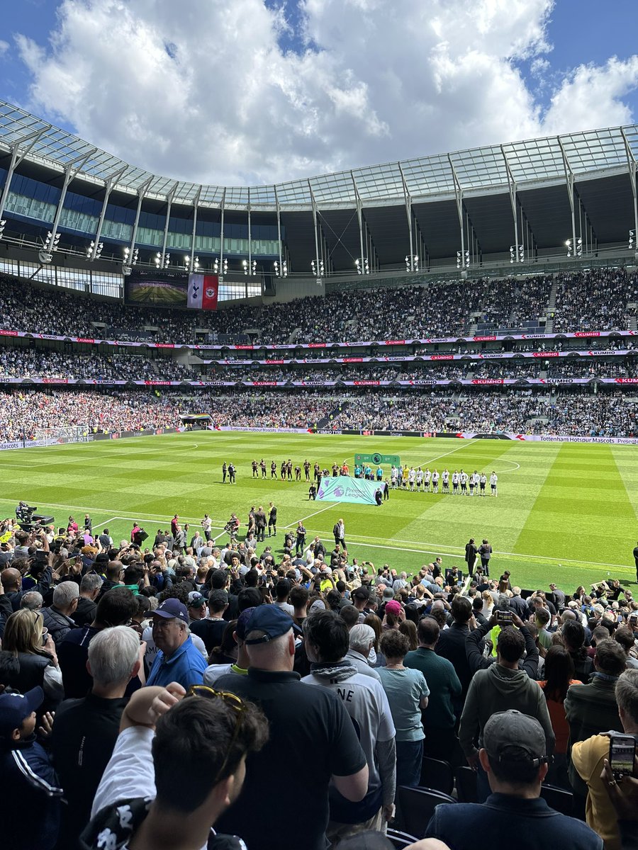 andreweppes's tweet photo. Great weather for some football today @SpursOfficial https://t.co/3tdZzAJX63