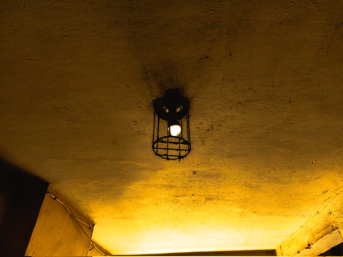 chetanthk_'s tweet image. MIDDLE CLASS PEOPLE DON'T NEED MOTIVATIONAL QUOTES
THEIR FINANCIAL CONDITION GIVES THEM ENOUGH MOTIVATION TO ACHIEVE THEIR GOALS
#middleclasslife #mumbaidiaries #bhayankarआल_c