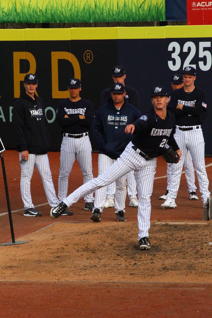 GHayesBlog's tweet image. Chase Hampton on the hill today.

1-0, 3.04 ERA, 93-95 MPH heater, I think. 
Radar at the stadiums inaccurate.
Guy throws gas, pitches with good emotion. 

6:05 start time today, VS Brooklyn. 
RHP Tyler Stuart on for BK.
0-0, 1.40 ERA, Southern Mississippi.

@jbrophybaseball