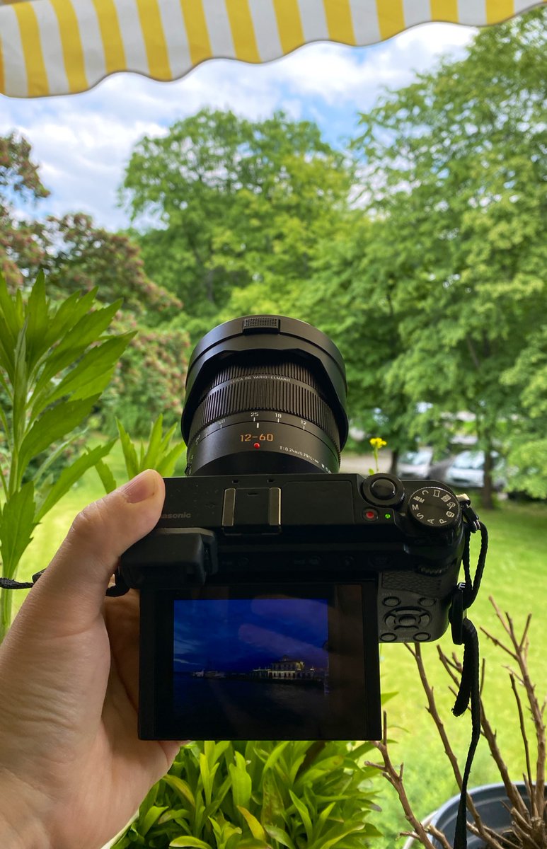 Makinemi soran olmuş bayağı. Burdan toplu cevap vereyim.
Gövde Panasonic Lumix gx80
Lens Lumix G LEICA 12 mm - 60 mm f/2.8-4
Önceden Canon 80D vardı, çok hantal geldiği için buna geçtim. Çok da memnunum.
Bir de f 1.7 25mm sabit lens var.
Düzenlemeleri ise Lightroom ile yapıyorum.