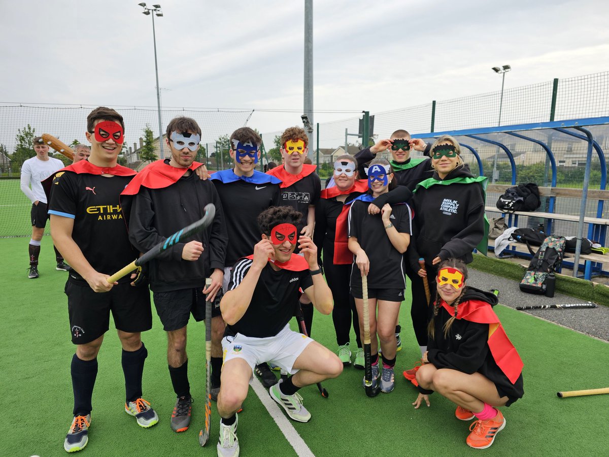 ferdia_marnell's tweet photo. Just a regular day at @avocahc #7asides #lastmatch #newpitch @IENewparkSchool https://t.co/xnMXOXLJUT