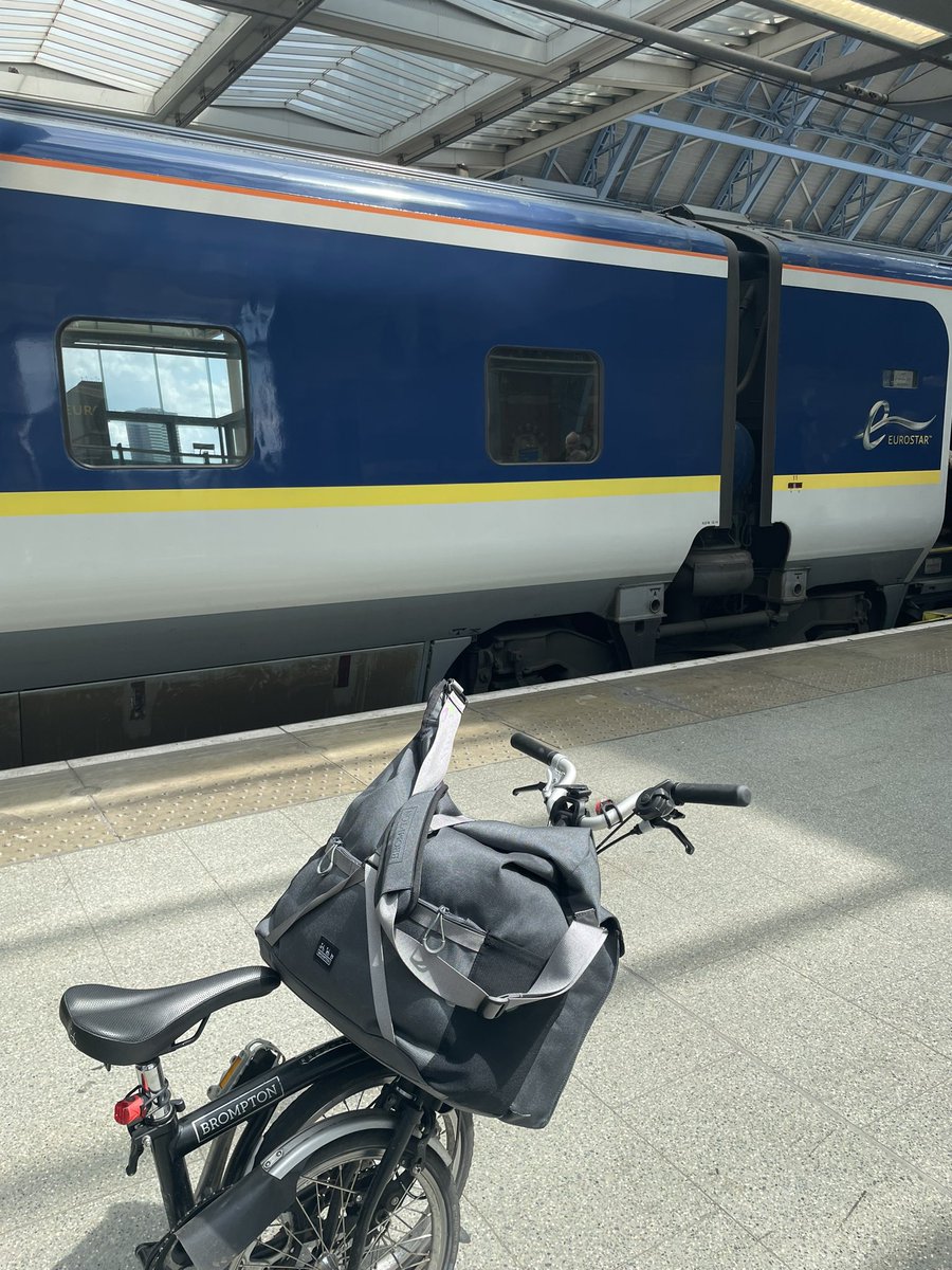 Me and the @BromptonBicycle are heading back to Geneva for #WHA76 🚄 

Looking forward to catching up with lots of friends and @IPPSecretariat partners! ☺️ #100DaysMission