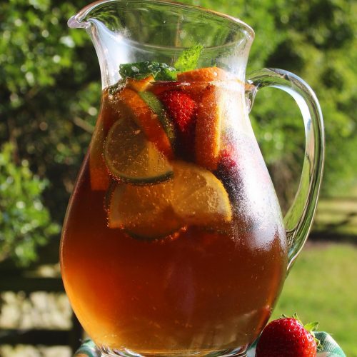 MrSayers84's tweet photo. Who would of thought a drink containing balsamic vinegar would be alright.
Just add lemonade, lemons and limes, oranges, mint and ice, We have a fake Pimms.      Definitely refreshing for the summer times.
@SlimmingWorld #Slimmingworld #summer #slimforlife #FakePimms https://t.co/jqN9xZxYhH