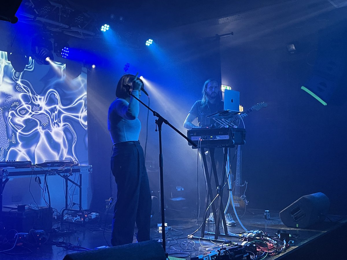 NJTemperton's tweet image. @chasms____ thanks so much for the chat and for signing my vinyl. Here are some pics of the night @OsloHackney