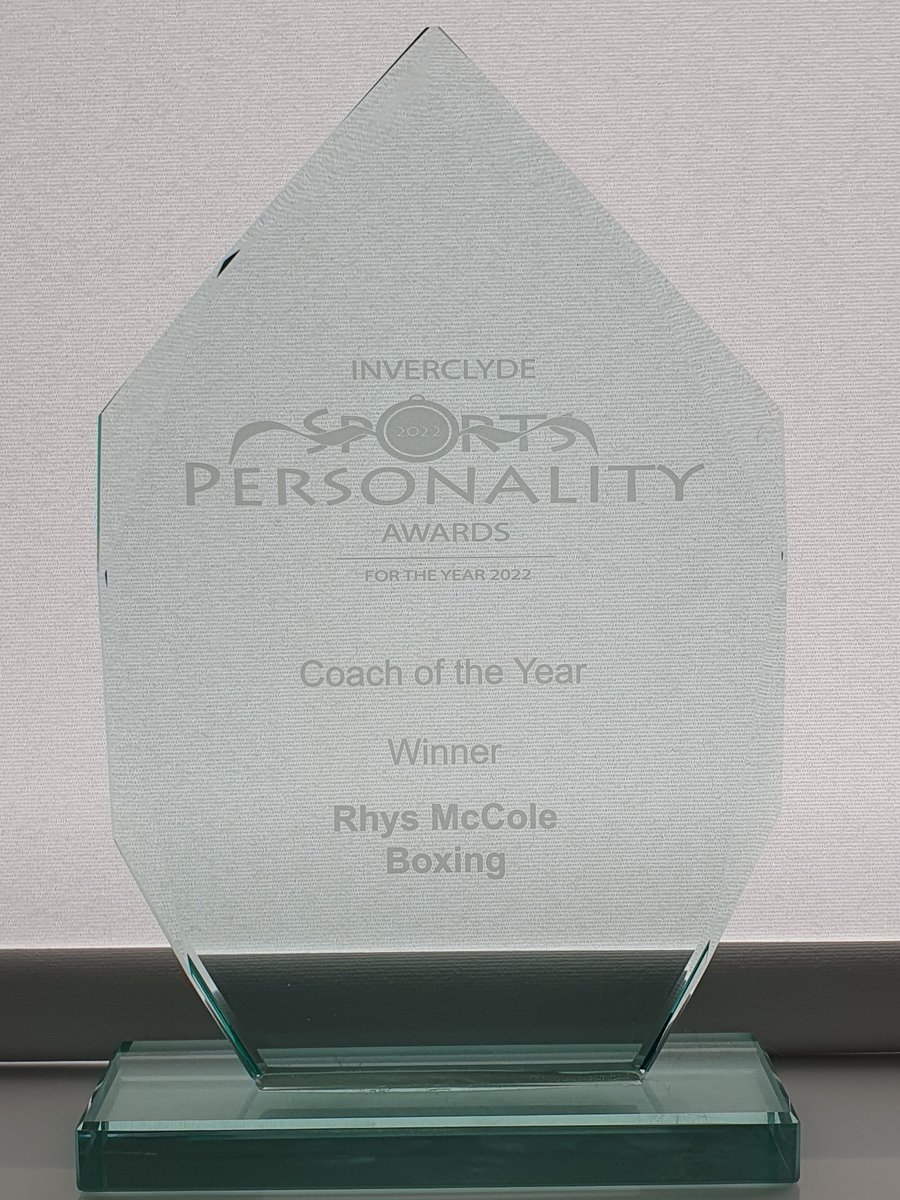 The picture does not do this award justice. It looks amazing in natural light. I will keep trying to improve and progress. Thanks everyone for the kind comments 🙏🥊👍 #coaching #Boxing #SportsToday #Winner #inverclyde #positivity