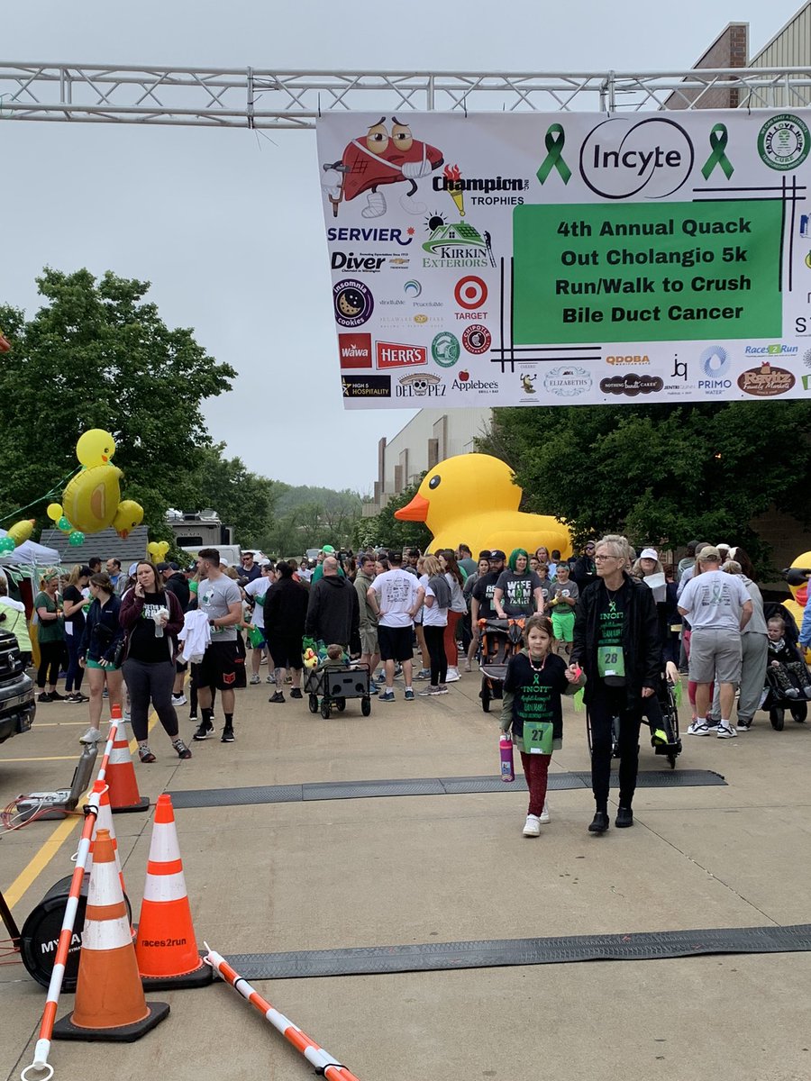 TheJensenShow's tweet photo. Hundreds turned out for this morning’s Quack Out Cholangio 5k to fund a cure for Cholangiocarcinoma, Bile Duct Cancer @MidnightOilBrewing #curecc https://t.co/BOopWHMzop