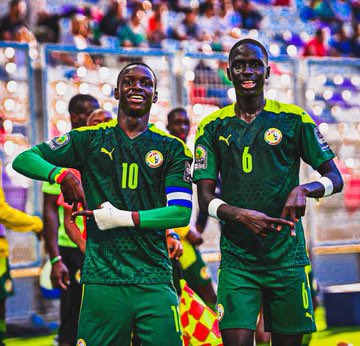 CheikhN34248339's tweet photo. CAN 2024 esk dougne ko dieul en avance tmt 🏆🏆🏆⚽️⚽️⚽️⚽️ https://t.co/2TComQQi2p