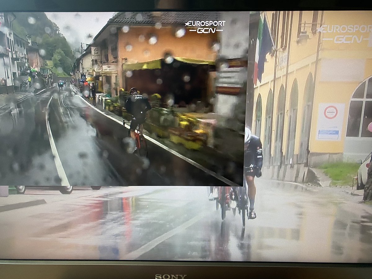 _chrisdheath's tweet photo. @gcntweet is there a fix for this picture issue on the fire stick yet? Have tried clearing cache &amp; reinstalling the app. Been happening for the last few months. Pretty annoying. https://t.co/vAdAgH1nFk