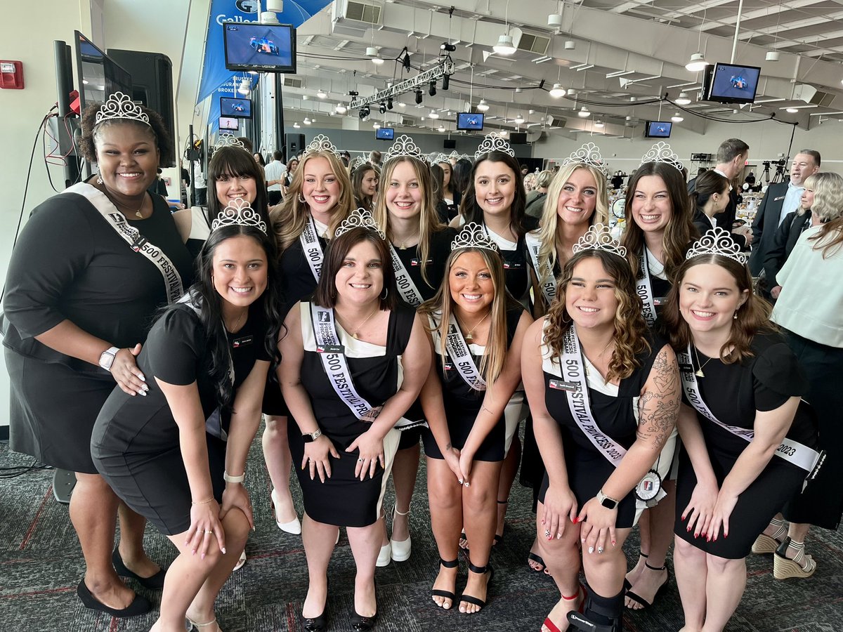 PhylFerrell's tweet photo. Happy #BrickyardBreakfast! @500Festival #PrincessProgram @IMS #ThisIsMay https://t.co/dzJ4no1ZwA