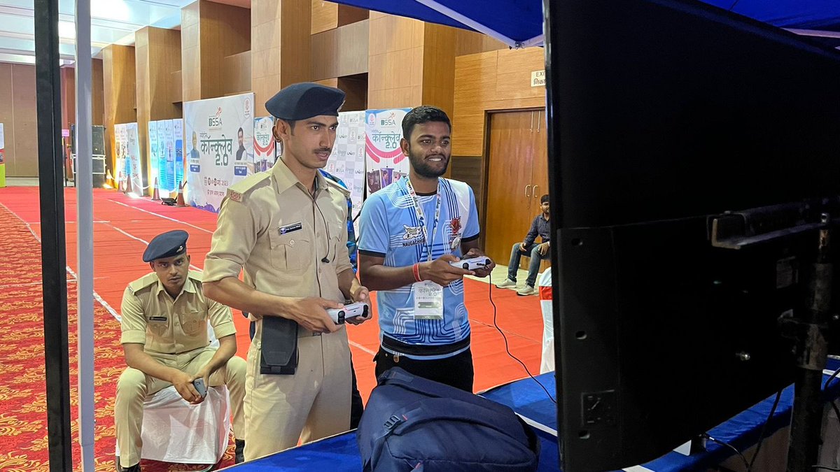 UpthrustGaming's tweet photo. Empowering Esports Everywhere!💫❤️🔥
At @BSSABihar sport’s conclave 2.0! Promoting esports at grassroots level to make it a mainstream sport.
We are grateful towards Bihar government & Hon. Deputy Chief Minister of Bihar Mr . @yadavtejashwi for recognising esports in the state of Bihar. He promised us he will be taking necessary measures to promote esports in the state.
@Ksabherwal15 @ishanvermavit @AbhishekIssar1 @esportspreneur
#esports #upthrustesports #grassroots #gaming #india #bihar #dilsekhelomilkejeeto #sports #sportsconclave