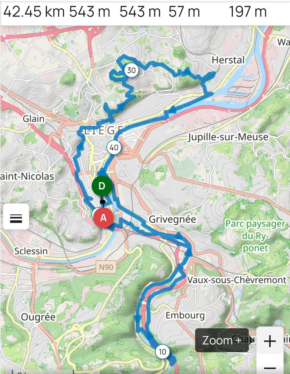 LiveFromLiege's tweet photo. Le parcours du Beer Lovers Marathon #Liège 😭 et ils boivent des bières spéciales en chemin 😭 https://t.co/Kv9oCVwtAM