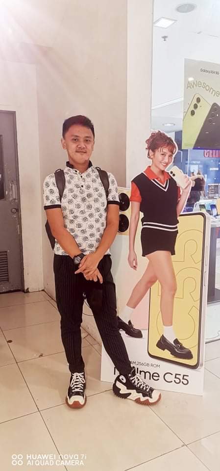 sharon_cubos's tweet photo. Selfie with my one and only idol how to be you sana all pretty no.1 ka sa puso ko @bernardokath #TheStylishChampion #DoTheCapsule #KathrynForrealmeC55
@Realme_PH https://t.co/tuU9kI0W87