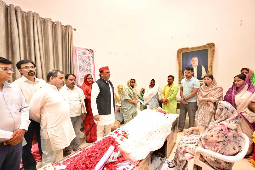 Samajwadi Party tweet media
