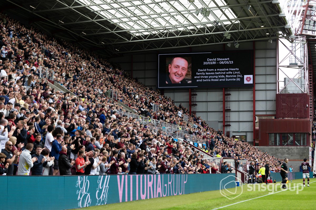 👏 Great moment at Tynecastle as Josh Ginnelly scores during a minutes applause for Hearts fan David Stewart. #HMFC #cinchPremiership