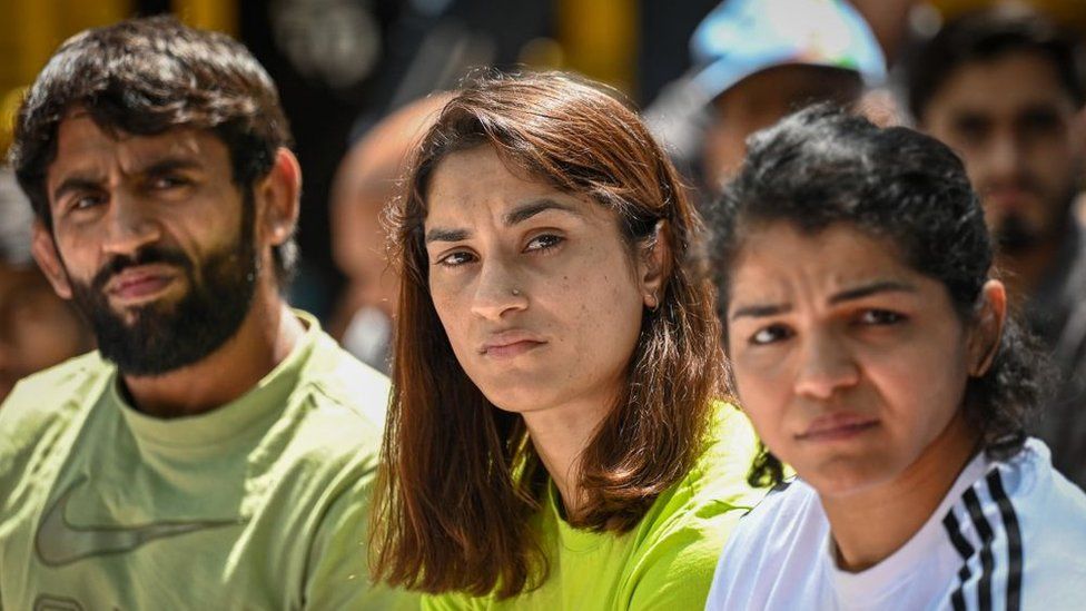 अंतर्राष्ट्रीय ख्याति अर्जित करने वाली महिला कुश्ती खिलाड़ियों को न्याय दो !
#istandwithmychampions 
#wrestlersprotest
#IStandWithMyChampions
#AIDSO