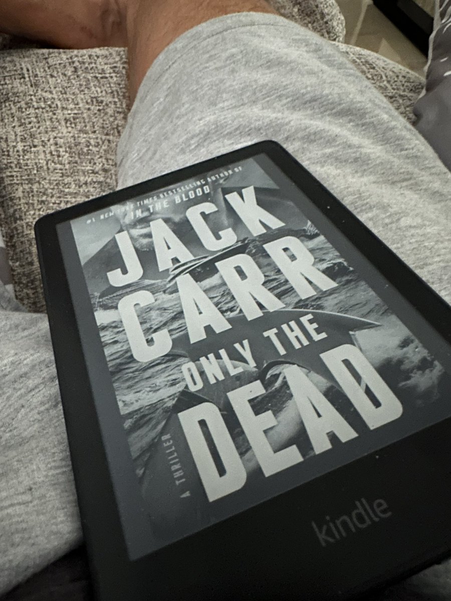 israuor's tweet photo. Und jetzt: #Erstmal Sofa und @JackCarrUSA ‘s “Only The Dead” https://t.co/adNCJc1phT