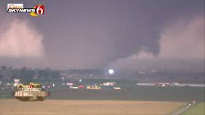 JaydonShawwx's tweet photo. #OTD 10 years ago, a massive mile wide wedge tornado with winds over 200 MPH plowed through a very populated Moore, OK. The tornado unfortunately killed 24 people, including 7 kids who were in school at the time. The tornado was the last to recieve the ‘EF5’ rating https://t.co/dP4VQwWvCb