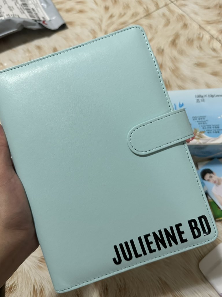 WincsClub's tweet photo. Congrats po sa 2nd winner ng ating Personalized PC Binder 😍 BD stands for #barda daw 😁 FREE LIMITED PHOTOCARDS w/ Signature + 1 Ishin Soap + 1 PC protector for Ishin Bundles w/ min. 2PC (pert transaction). 
Shopee: https://t.co/jDCqW31Gdo
Tiktok: https://t.co/BRH1nA0iEL https://t.co/7QHfCQ9t2Q