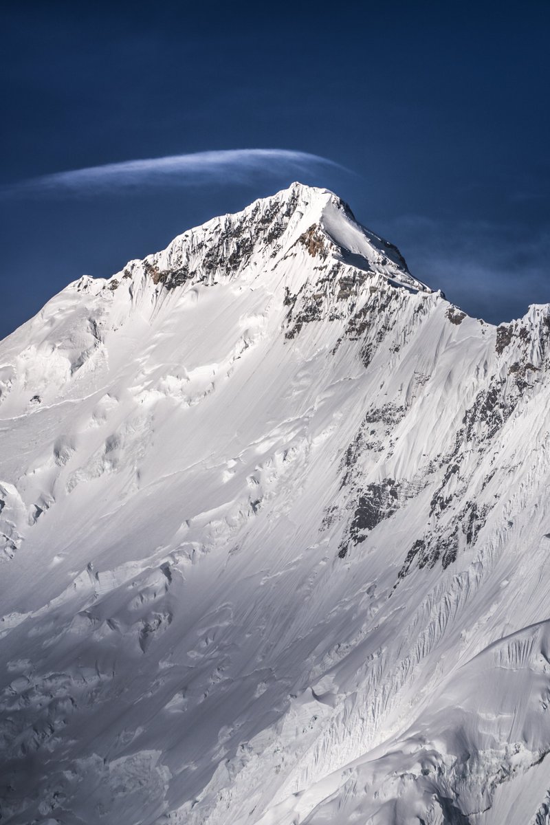CGTNOfficial's tweet image. #OnThisDay Have you ever seen Mount #Qomolangma cloaked in a pure white wedding gown? Share this sweet bliss on May 20.  

Today marks #Valentine&apos;s Day in #China&apos;s cyber society because the pronunciation of &quot;5·2-0&quot; sounds like &quot;I love you&quot; in Chinese.