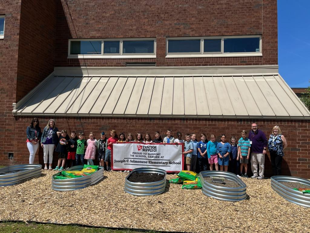 Mrs. Ryan tweet media