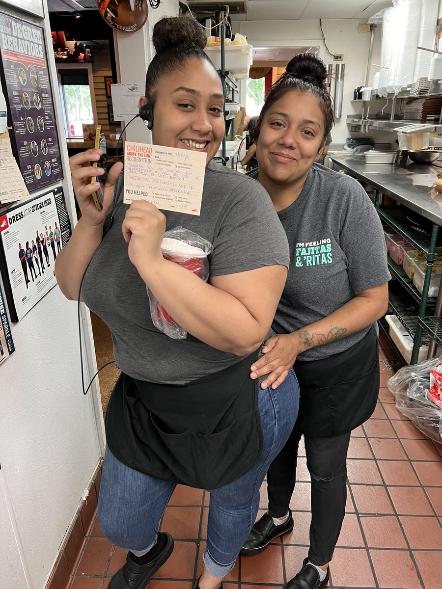 B0mbsh31L's tweet photo. Cheers to you Unya! With some focus and dedication she went from the bottom to the top of the server scorecard! 87% ATTN, 3% GWAP, and getting better everyday! Keep it up #Rockstar #Team752 #TeamEstrada https://t.co/6aqbBMif7l