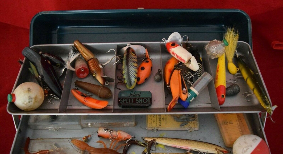 1RetweetMachine's tweet photo. RT:

Vintage Liberty Steel Tackle Box with Antique Lures, Reels &amp; More

#MakeMeAnOffer on #eBay 

https://t.co/1WoMYPaA5w

#Retweet #RT4RT #RetweetForRetweet #Retweet4Retweet #fishing #fishinglife #fishingtrip #antiques #antique #antiquesroadshow https://t.co/UxsfzqtwrA