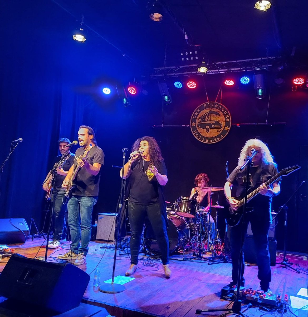 Muchas gracias a tod@s l@s que vinisteis a vernos! Rock forever!