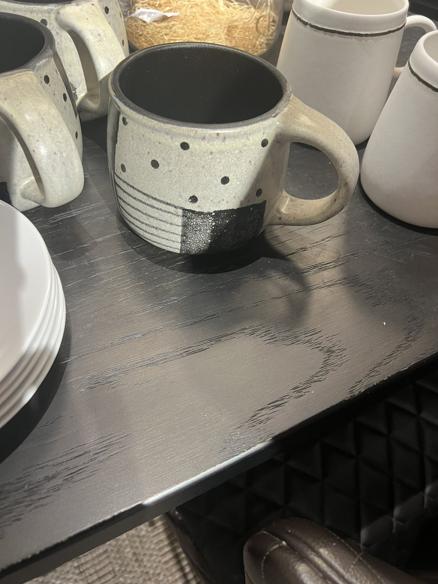 Shopping for best buys at <a href="/CrateandBarrel/">Crate and Barrel</a> before it shuts for good in SG