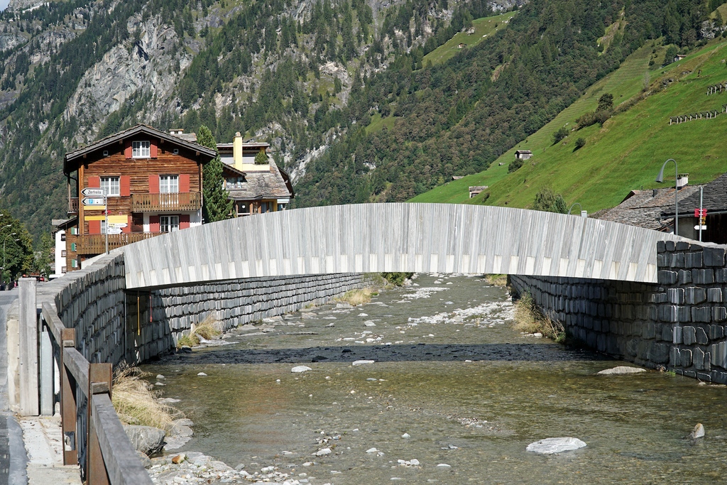 arcdogcom's tweet photo. Arcdog Images: Valserrhein Bridge at Vals / Jürg Conzett (Conzett Bronzini Gartmann AG). Photo © ArcDog in 2020. #arcdog #arcdogimages #architecture #photography #architecturephotography #architect #building #space #valserrhein #bridge #structure #jürgconzett #vals #switzerland https://t.co/1dvLk4Bk1J