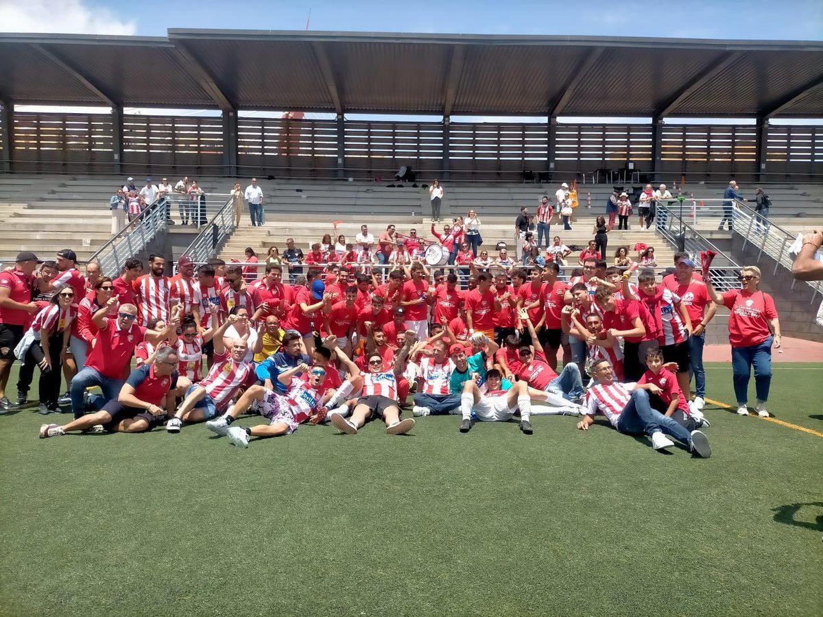 jacobo_medina's tweet photo. ¡El próximo año tendremos tres equipos conejeros en la Tercera División RFEF! 📷📷

📸 LanzaroteDeportiva https://t.co/SQoxXH35PB