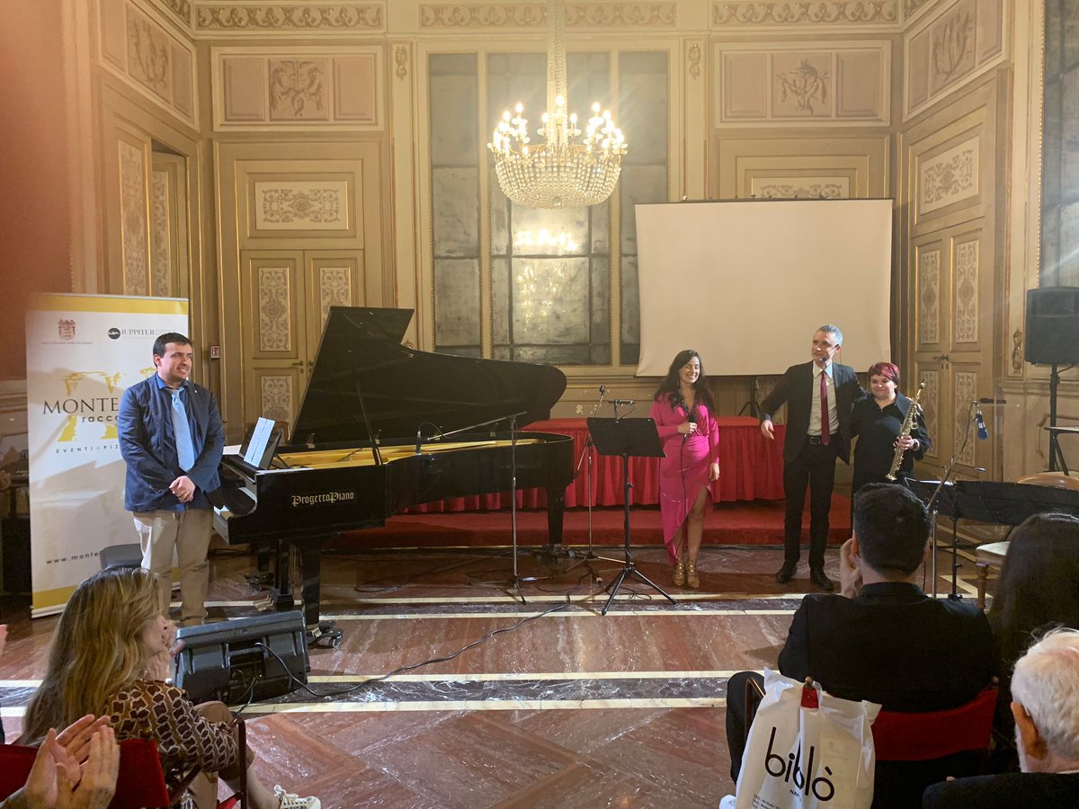 Ieri a Napoli, nella storica e splendida sala dell'Istituto Italiano per gli Studi Filosofici, sono risuonate le note del nostro concerto di colonne sonore "Ciak, si ascolta!" nell'ambito della manifestazione culturale Montedidio racconta.